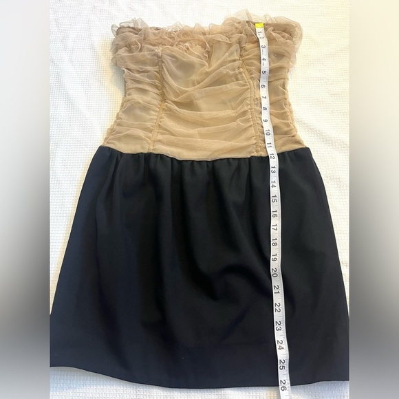 Elizabeth and James Elegant Black and Tan Strapless Wool Lace Mini Dress Size 6 - Picture 5 of 16